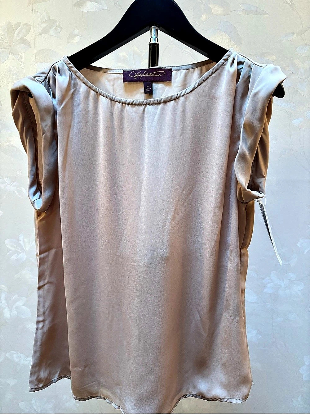 Halston Heritage Blouse in Pink Size Medium NWT